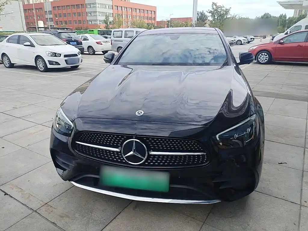 Mercedes-Benz E-Класс 2023