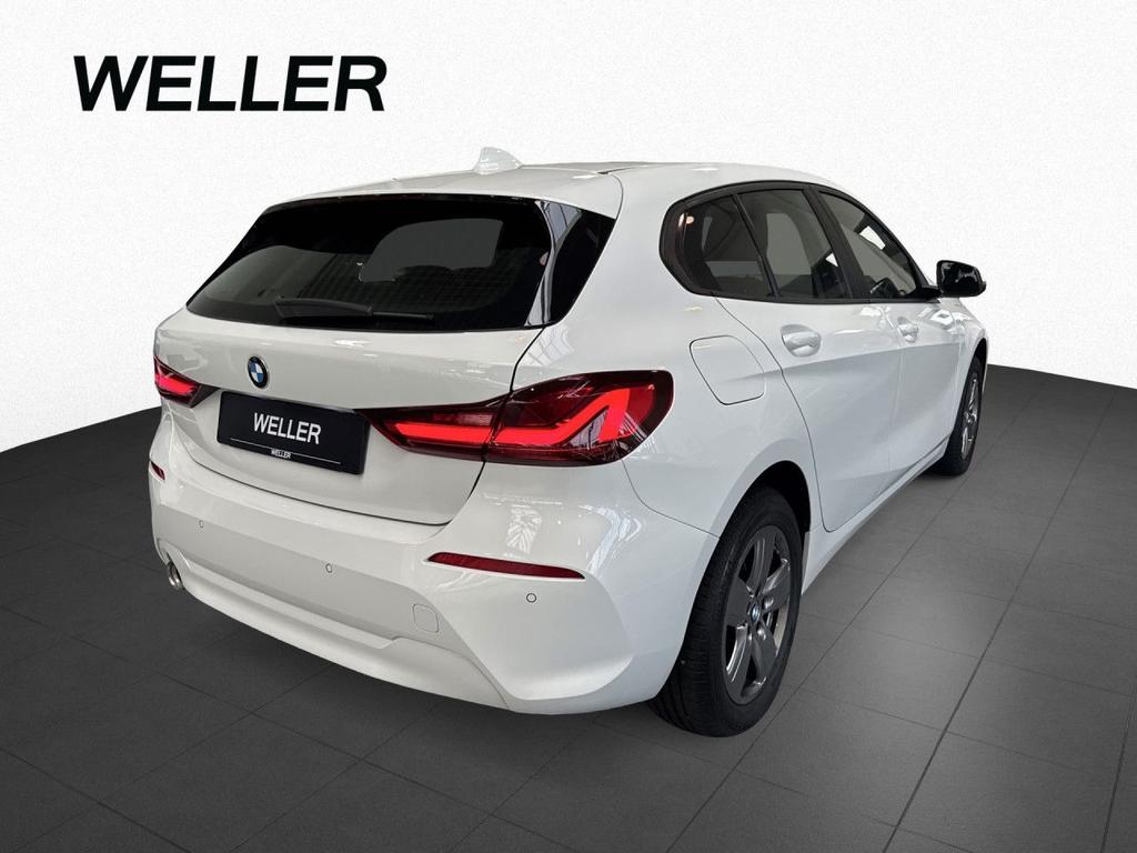 BMW 118 2023
