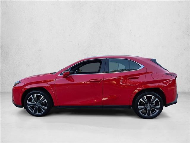 Lexus UX 2025