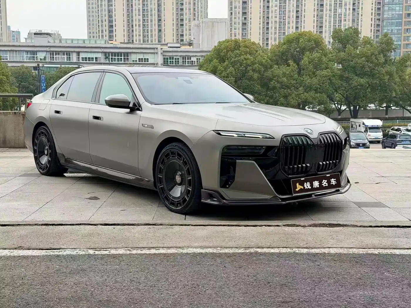 BMW i7 2024