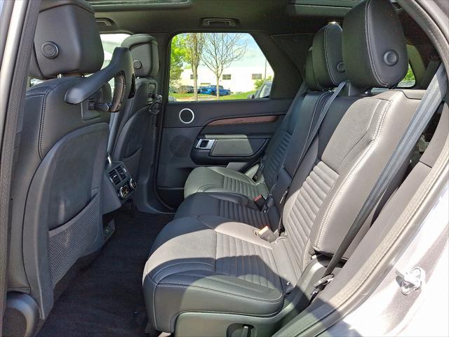 Land Rover Discovery 2024