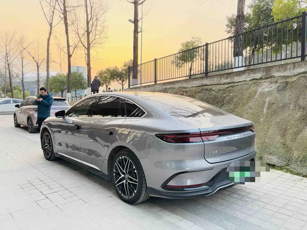 BYD Han 2024