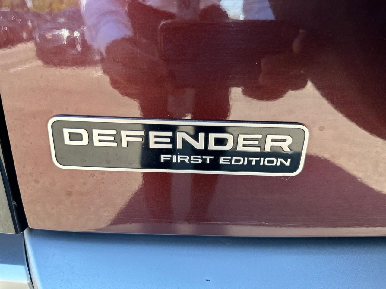 Land Rover Defender 2023