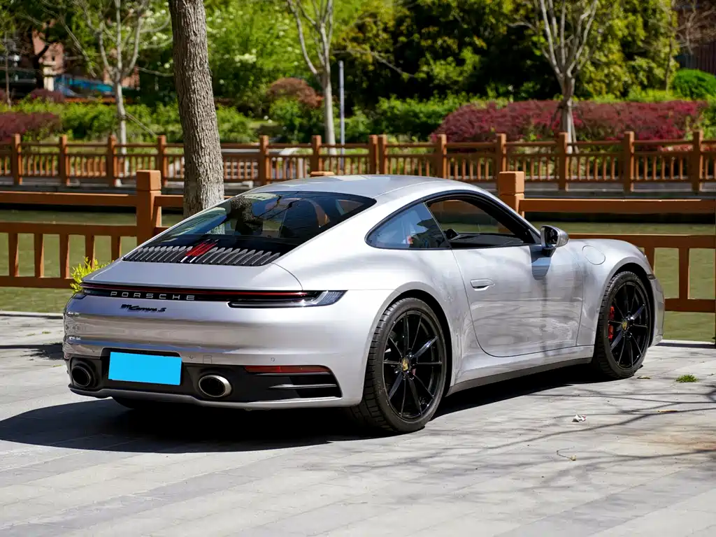 Porsche 911 2023