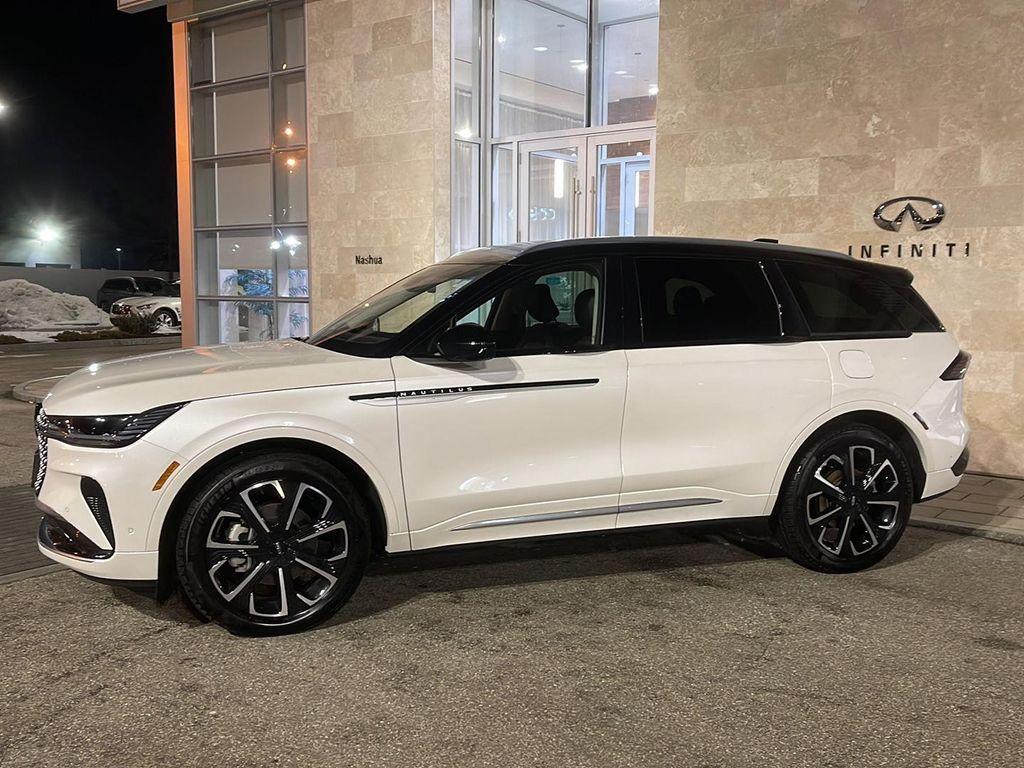 Lincoln Nautilus 2024