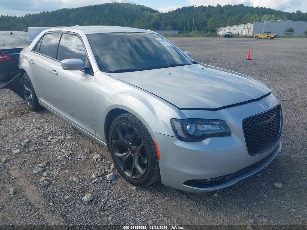 Chrysler 300 2021