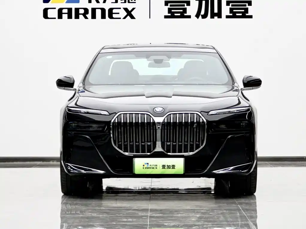 BMW i7 2025