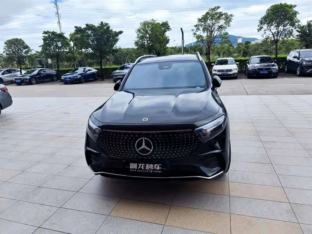 Mercedes-Benz EQB 2026