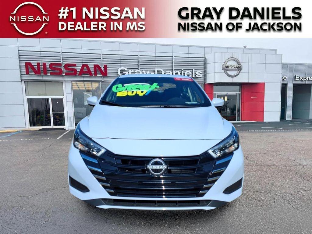 Nissan Versa 2025