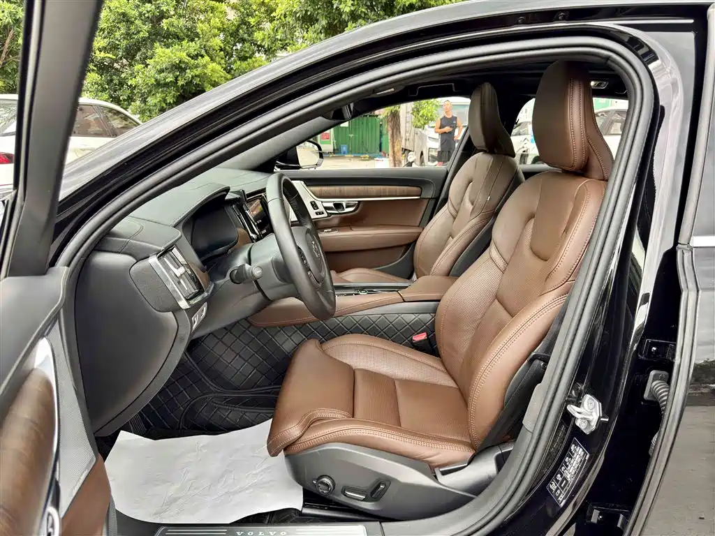Volvo S90 2020