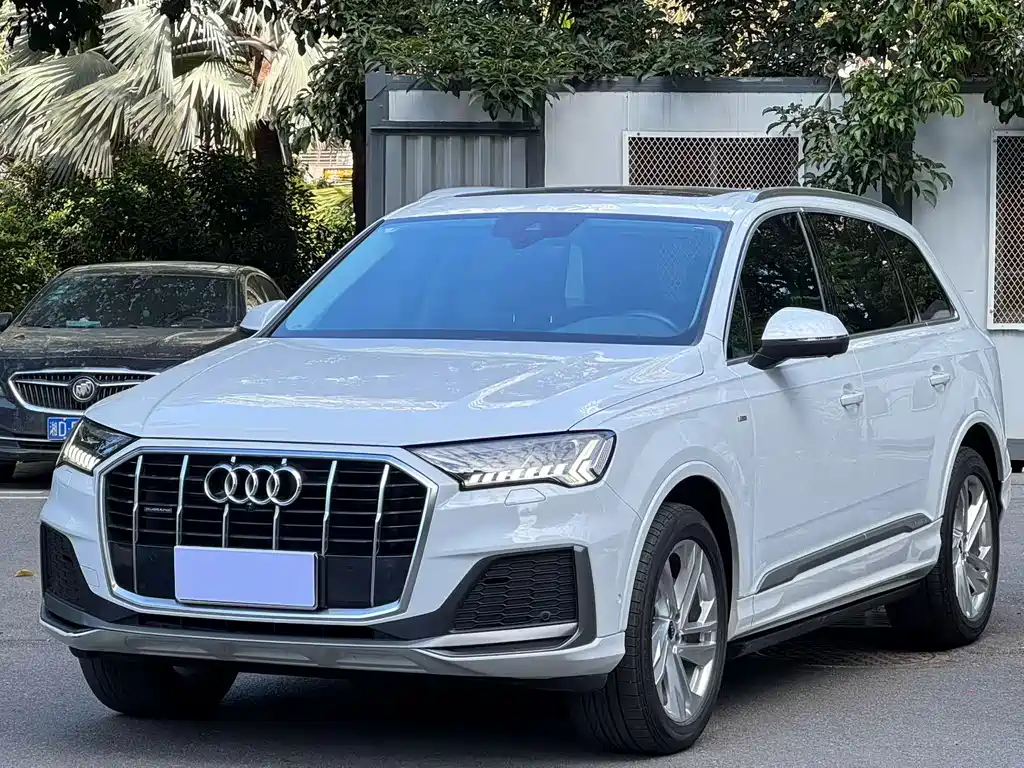 Audi Q7 2021