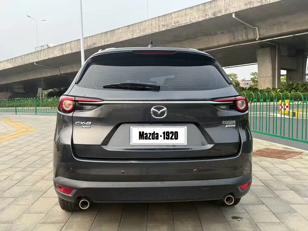 Mazda CX-8 2023