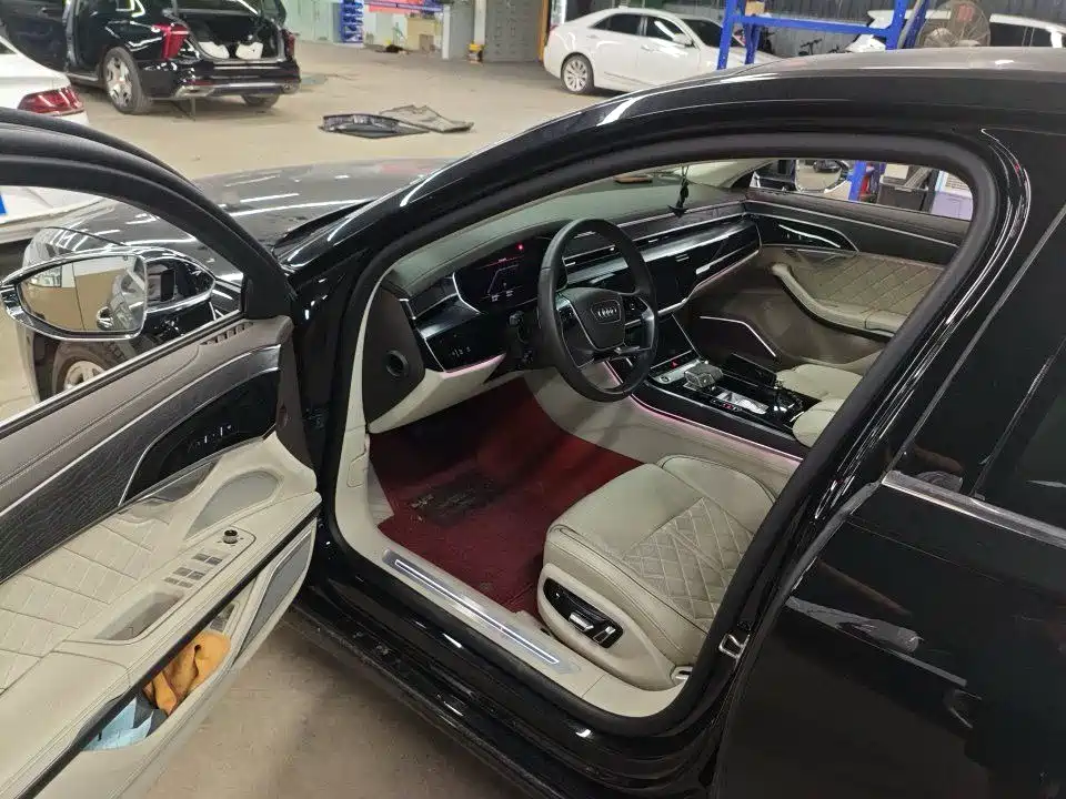 Audi A8 2024