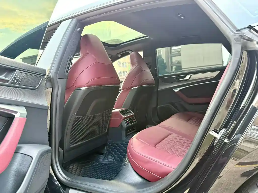 Audi A7 2024