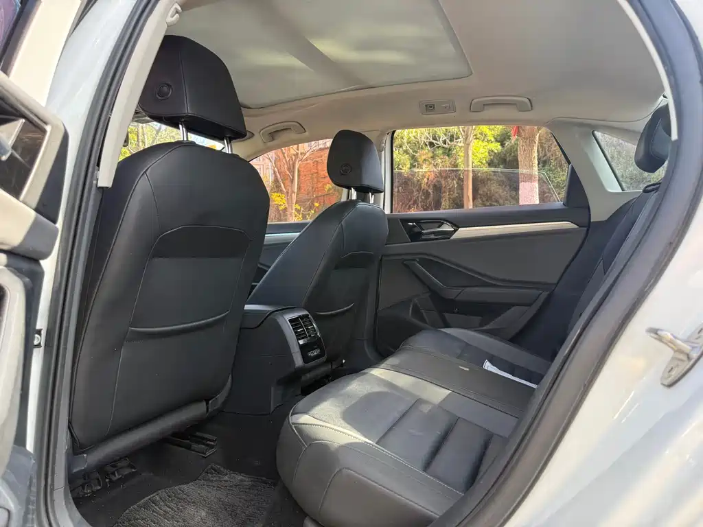 Volkswagen Jetta 2021