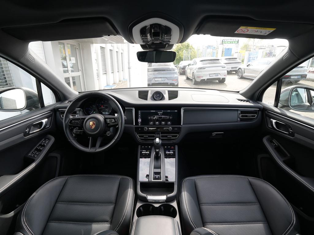 Porsche Macan 2022