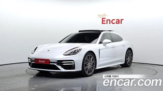 Porsche Panamera 2022