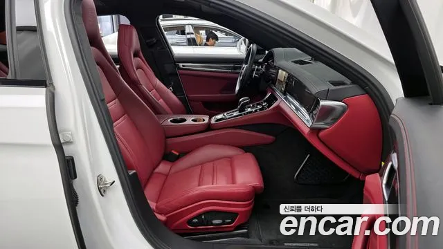Porsche Panamera 2022