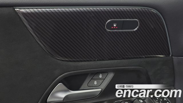 Mercedes-Benz GLB 2022