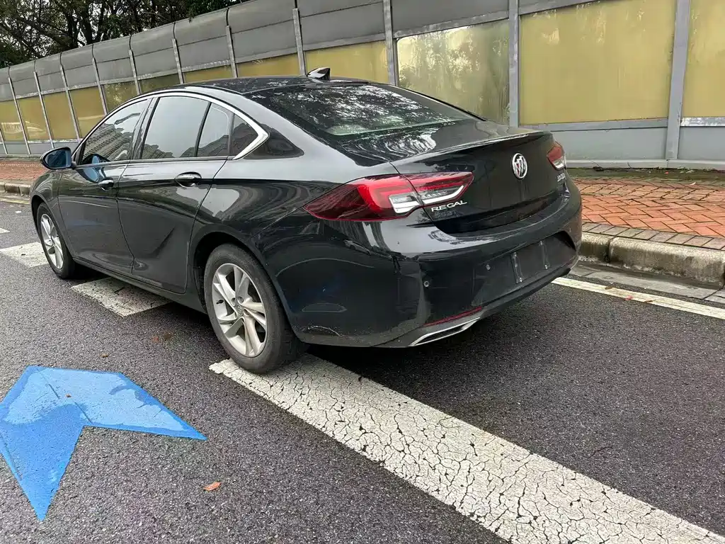 Buick Regal 2021