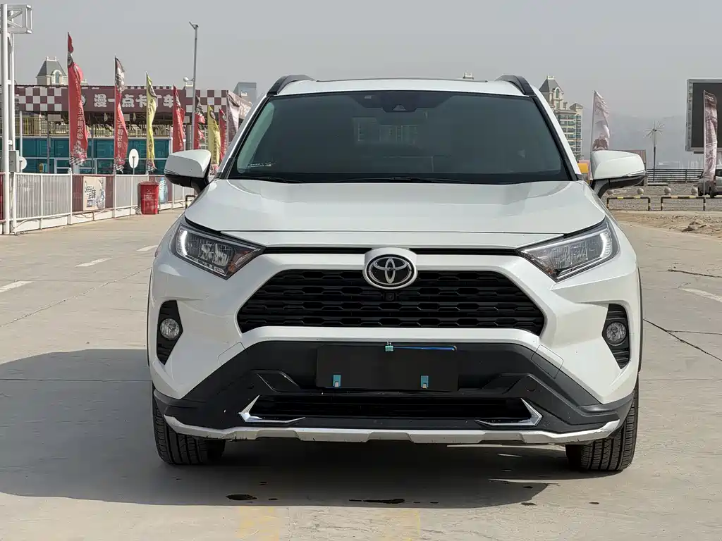 Toyota RAV4 2021