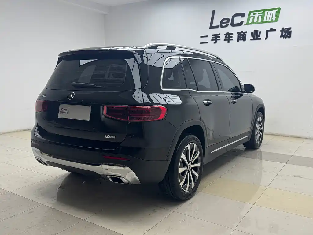 Mercedes-Benz GLB 2024