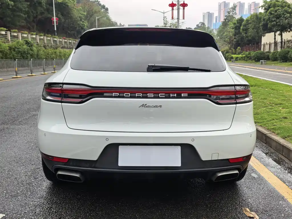 Porsche Macan 2021