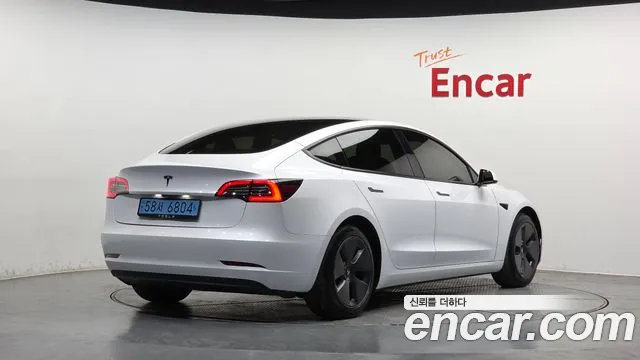 Tesla Model 3 2022