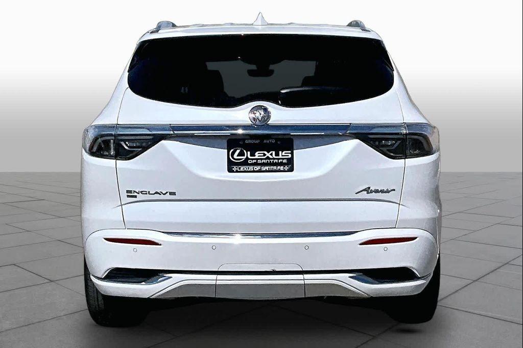 Buick Enclave 2023
