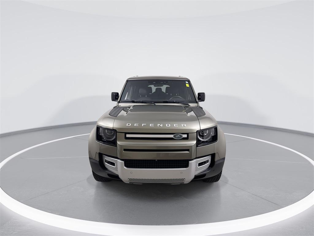 Land Rover Defender 2023