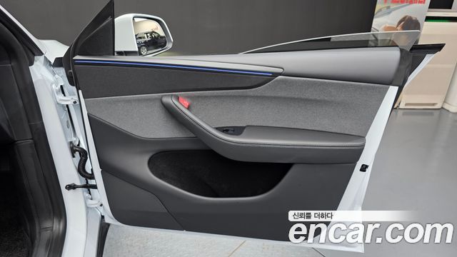 Tesla Model Y 2026