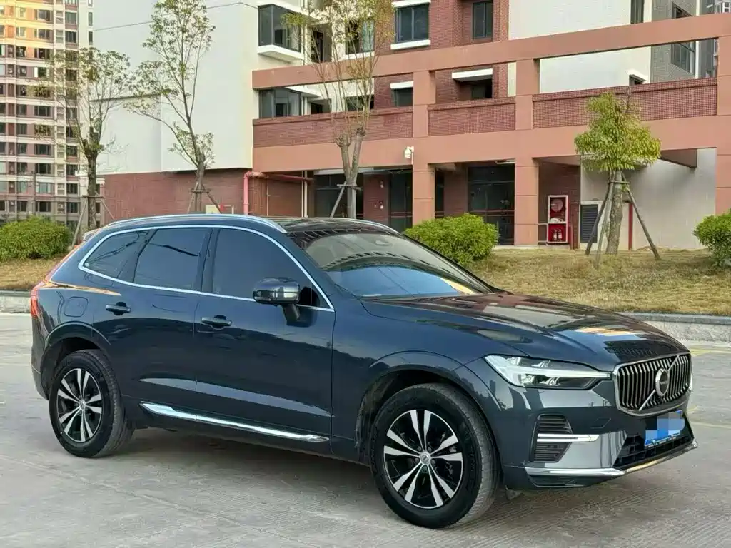 Volvo XC60 2022