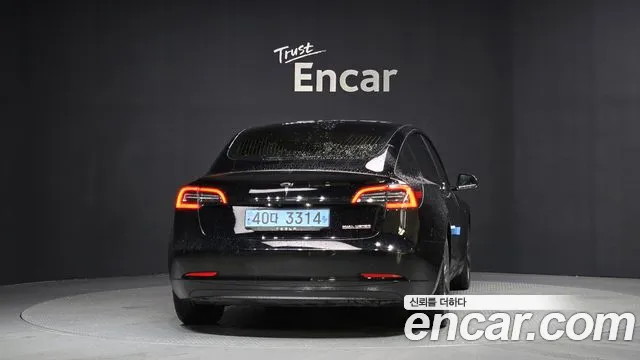 Tesla Model 3 2020