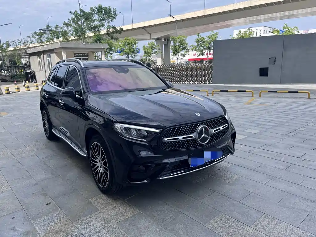 Mercedes-Benz GLC 2025