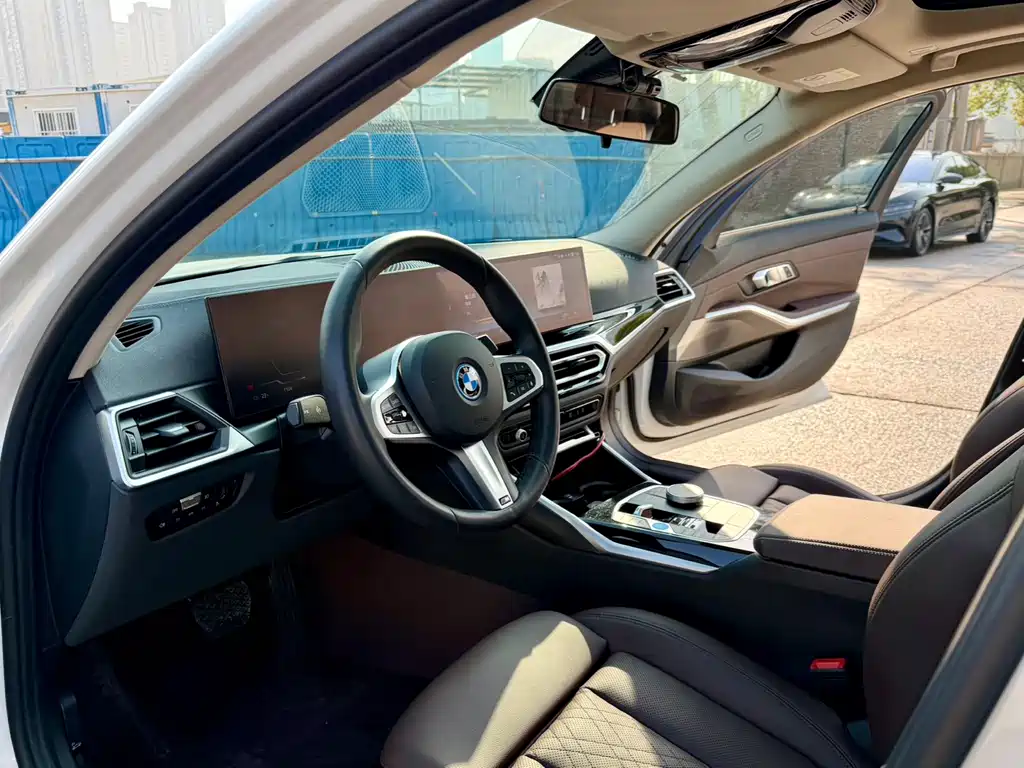 BMW i3 2024