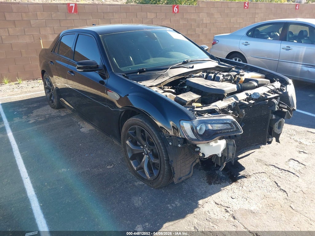 Chrysler 300 2021