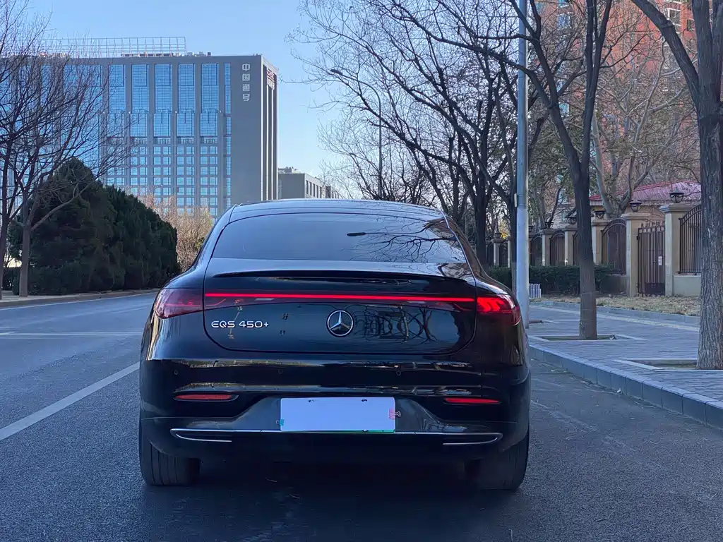 Mercedes-Benz EQS 2024