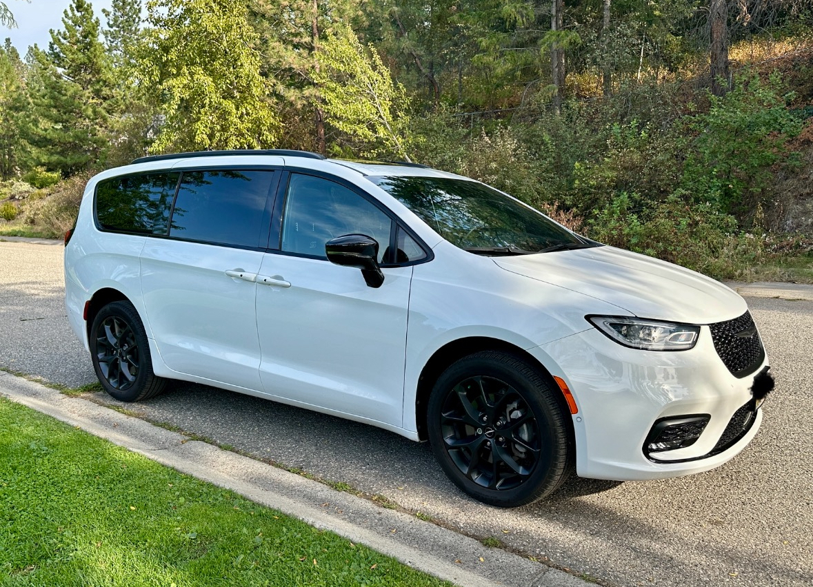 Chrysler Pacifica 2023