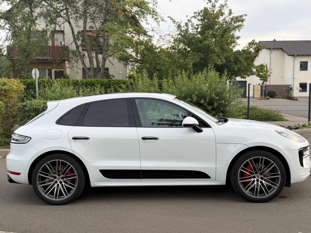 Porsche Macan 2021