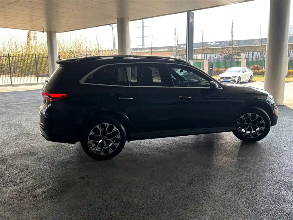 Mercedes-Benz GLC 2024
