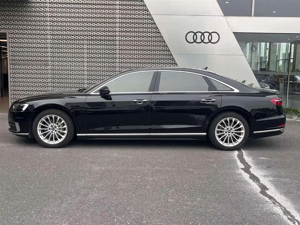 Audi A8 2021