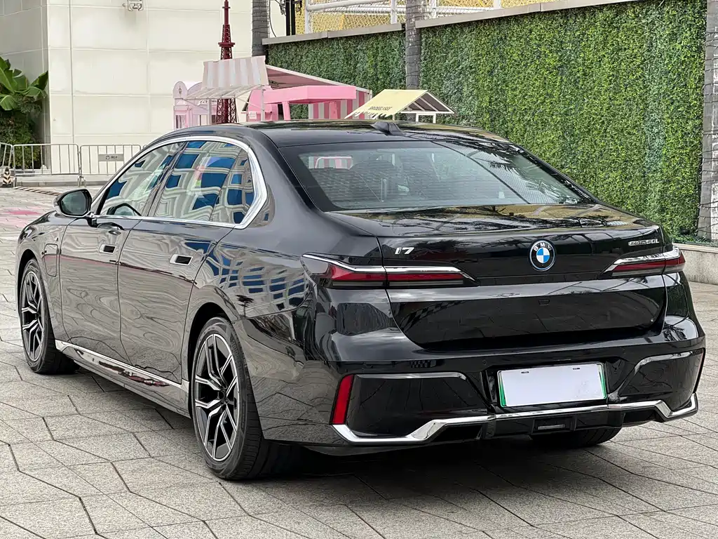 BMW i7 2024