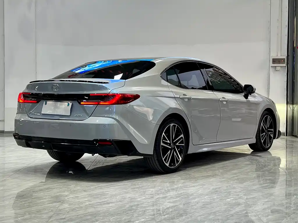 Toyota Camry 2024