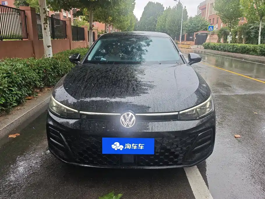 Volkswagen Passat 2025