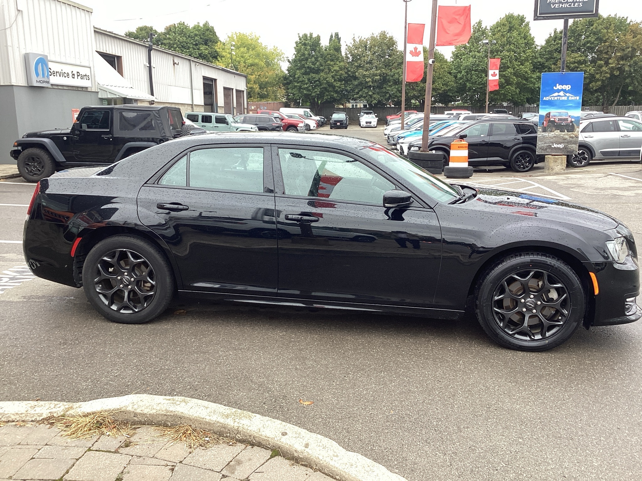 Chrysler 300 2023