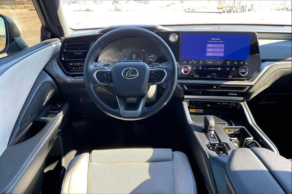 Lexus TX 2025