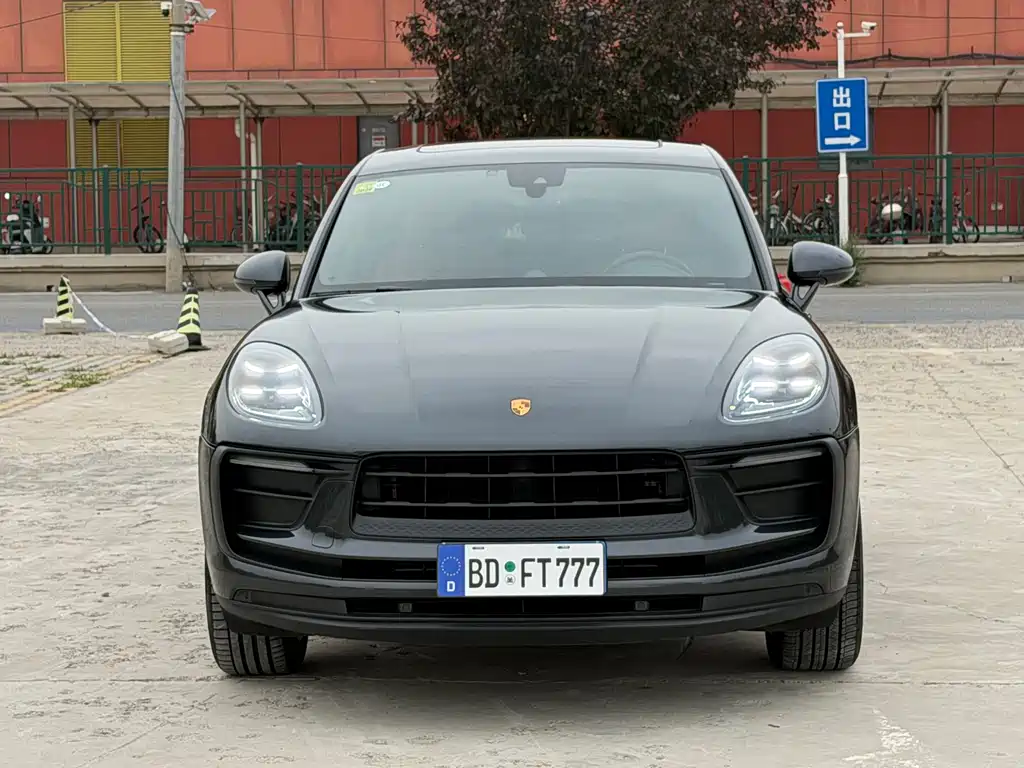 Porsche Macan 2024
