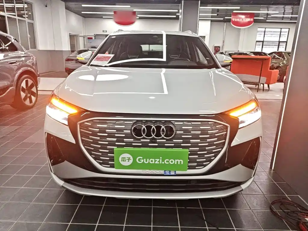 Audi Q4 e-tron 2025