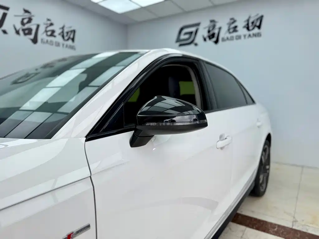Audi A4 2023