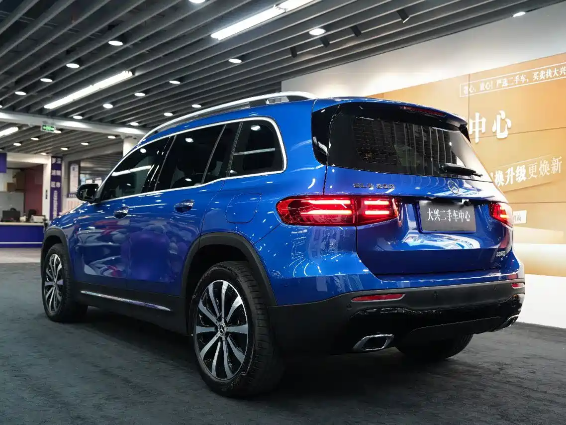 Mercedes-Benz GLB 2025